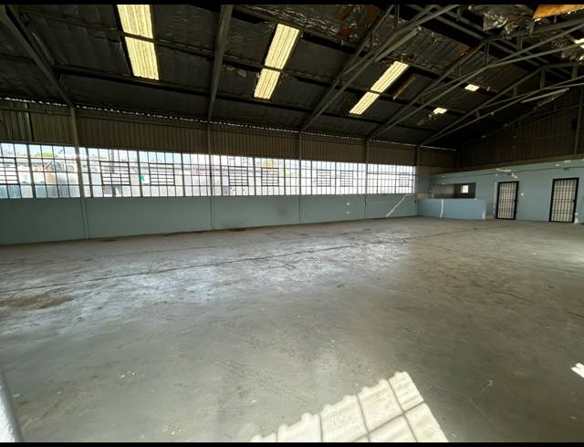 450M² WAREHOUSE TO LET IN WYNBERG